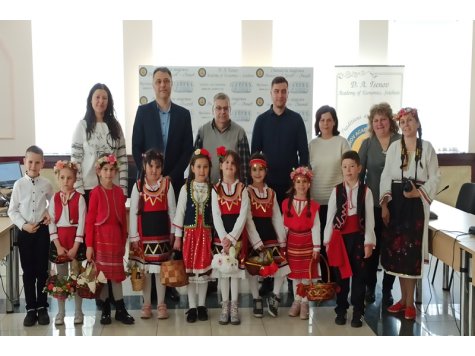 Деца от предучилищна група гостуват на катедра ЗСД по случай Лазаровден и Цветница